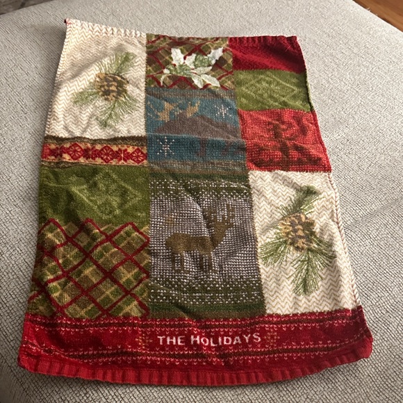 Festive Holiday Throw Blanket - Red, Green, Cream - Picture 1 of 1